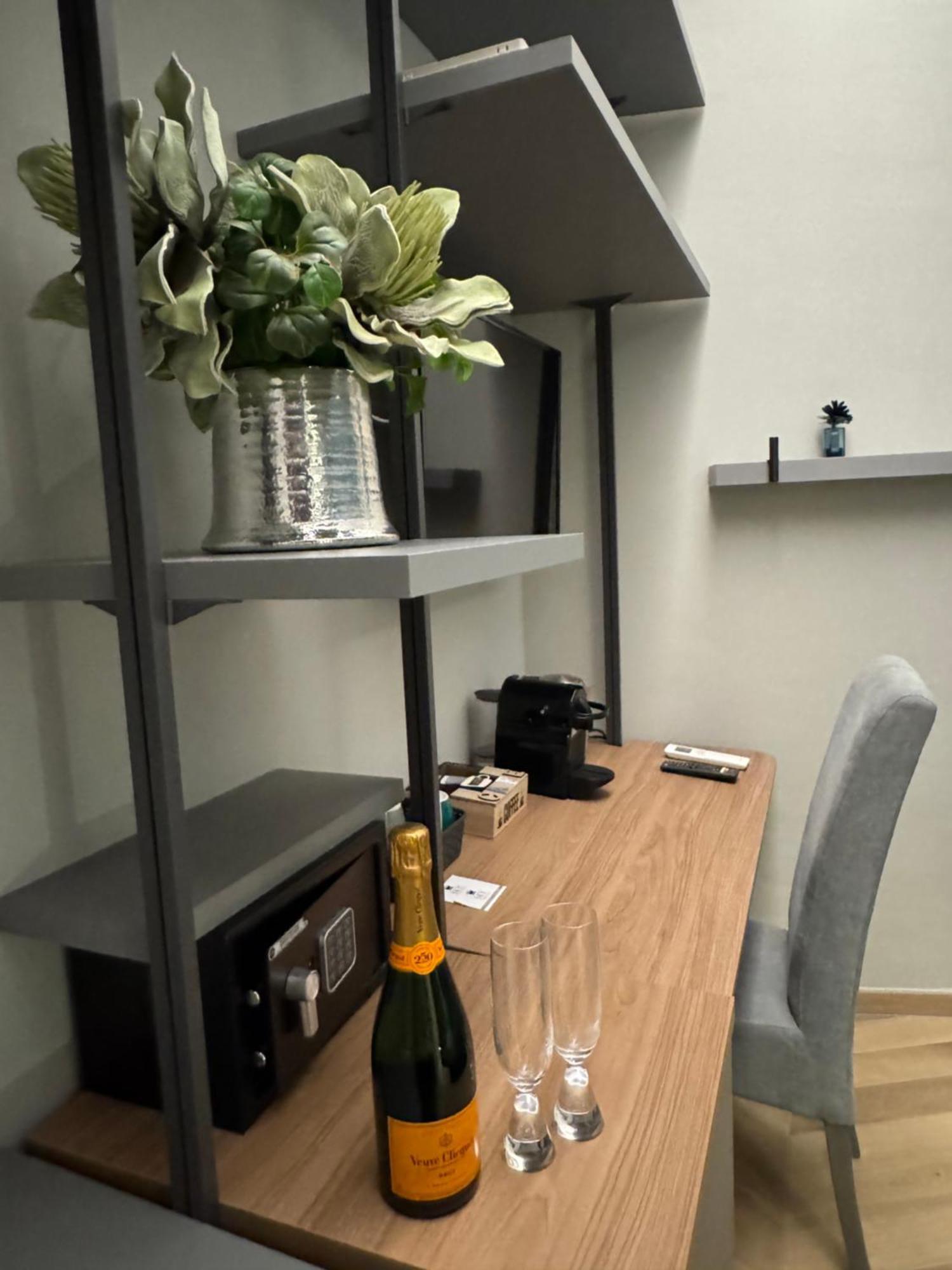 Sky Luxury Rooms نيتّونو المظهر الخارجي الصورة